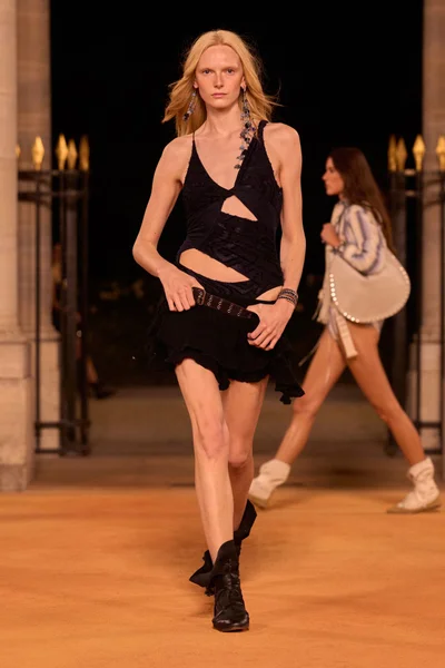 Look 60
